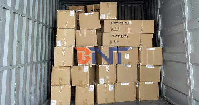 2021-7.20 Boente company has shipped 300 units tripod stand to Malaysia