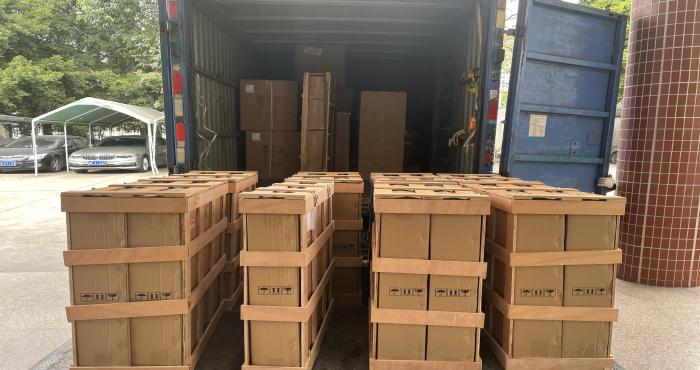 2022-01-10 Shipment of 15.00PCS Ultra light monitor lifts to Saudi Arabia