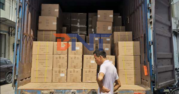 2020-08-28 Guangzhou Boente Technology Co Ltd. Ship 5000 sets short throw projector mount  to India